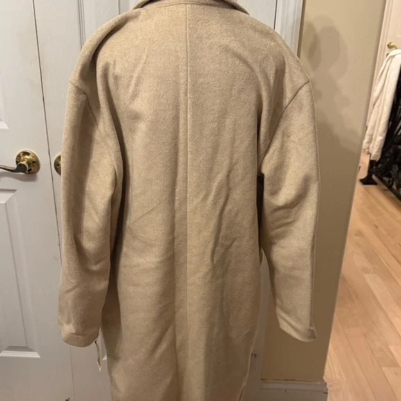 Elegant Women's Tan Trench Coat - Picture 13 of 14